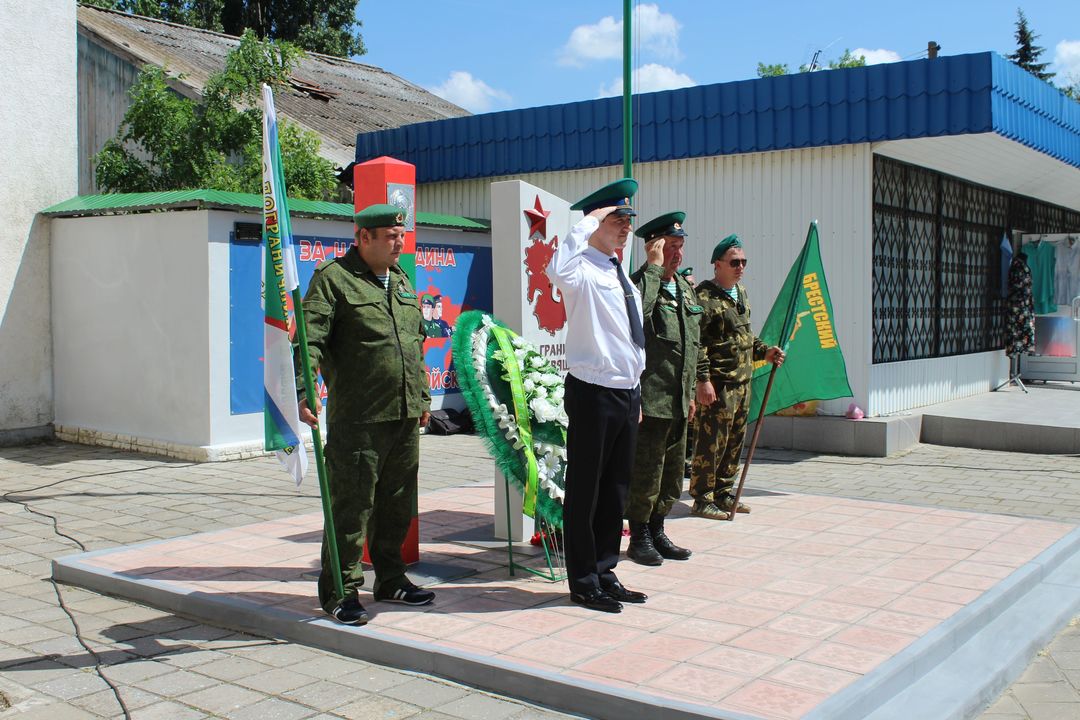 В Ленинском районе прошли мероприятия, посвященные 101-й годовщине пограничной службы В Ленинском районе прошли мероприятия, посвященные 101-й годовщине пограничной службы
