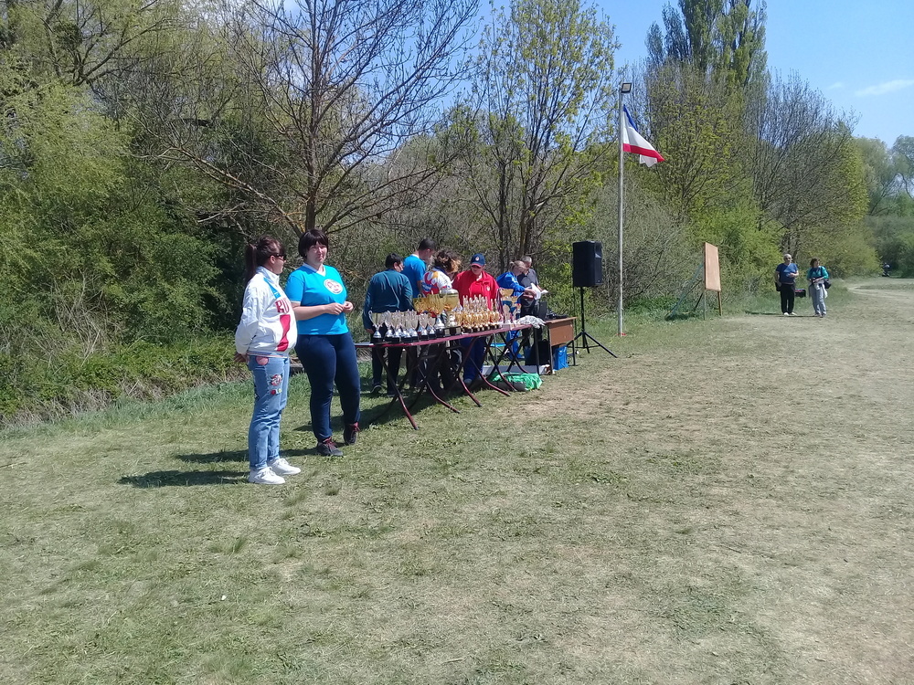 Команда школьников из Ленинского района приняла участие в 64-м туристском Республиканском слёте