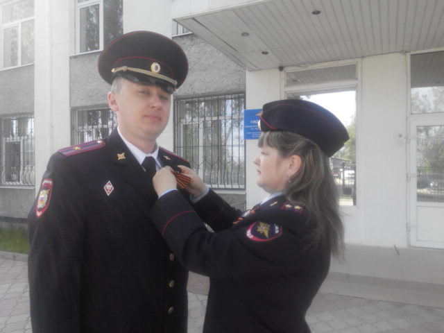 Ленинские полицейские поддержали всероссийскую акцию «Георгиевская ленточка»