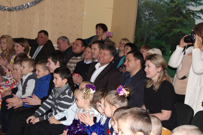 В Ленинском межрегиональном социально-реабилитационном центре для несовершеннолетних прошли праздничные мероприятия, посвященные Дню Святителя Николая Чудотворца