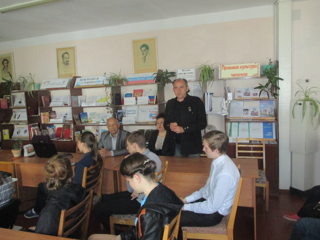 В Ленинской районной библиотеке прошёл час истории «Чернобыль: долг и мужество»