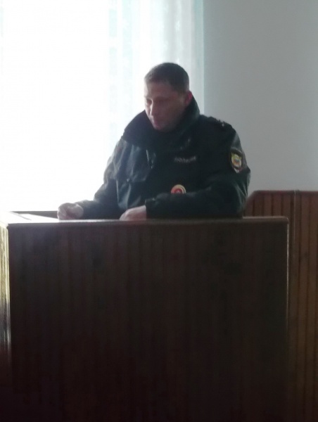  участковые отчитываются перед населением