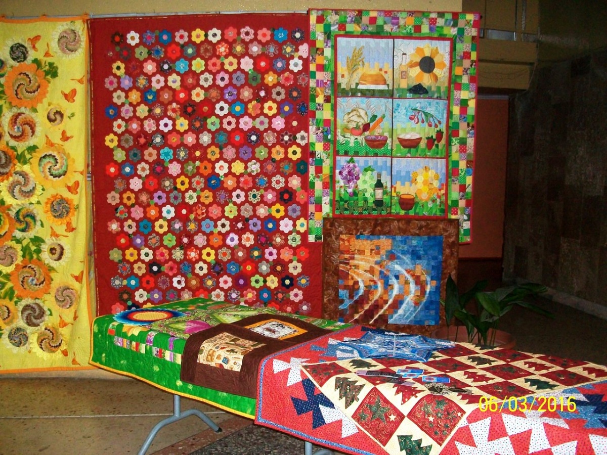 С 6 по 8 марта в ДК "Арабат"проходит вставка студии лоскутного шитья "Южная палитра", г.Краснодар