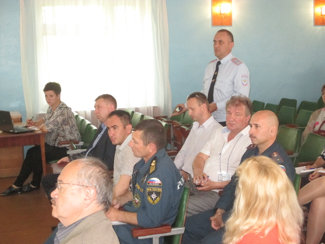 В Администрации Ленинского района состоялось расширенное совещание по вопросам подготовки к курортному сезону