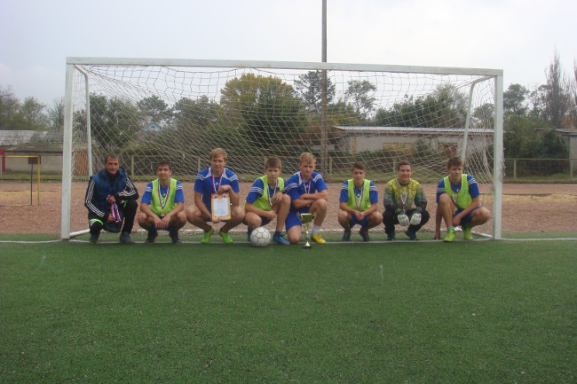 В Ленинском районе прошли соревнования по футболу среди школьников на Кубок Главы Администрации Ленинского района