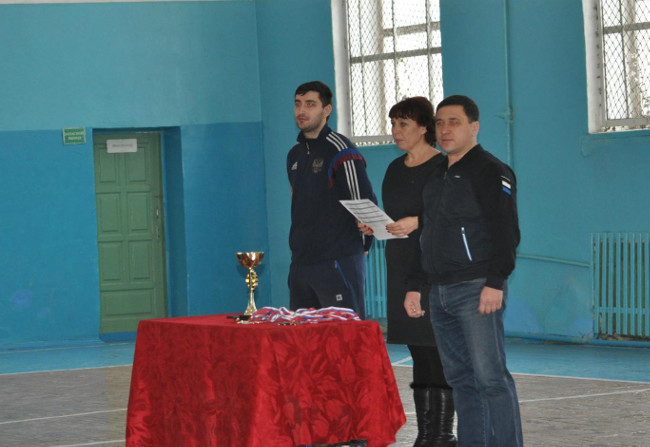 В пгт Ленино стартовало Второе Зимнее Первенство Ленинского района по мини футболу