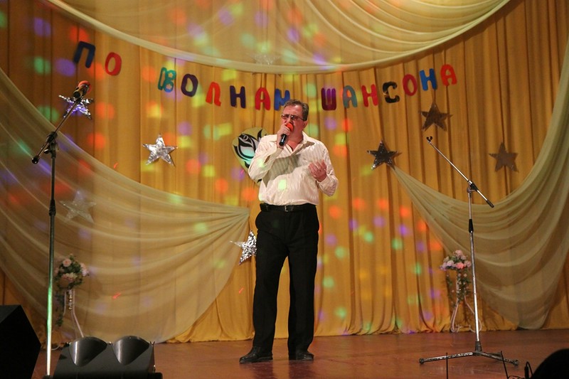 В Октябрьском прошел второй районный фестиваль душевной песни «По волнам шансона».