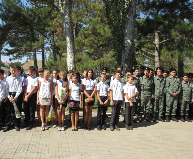 Митинг, посвященный открытию Памятного знака воинам интернационалистам в пгт Ленино