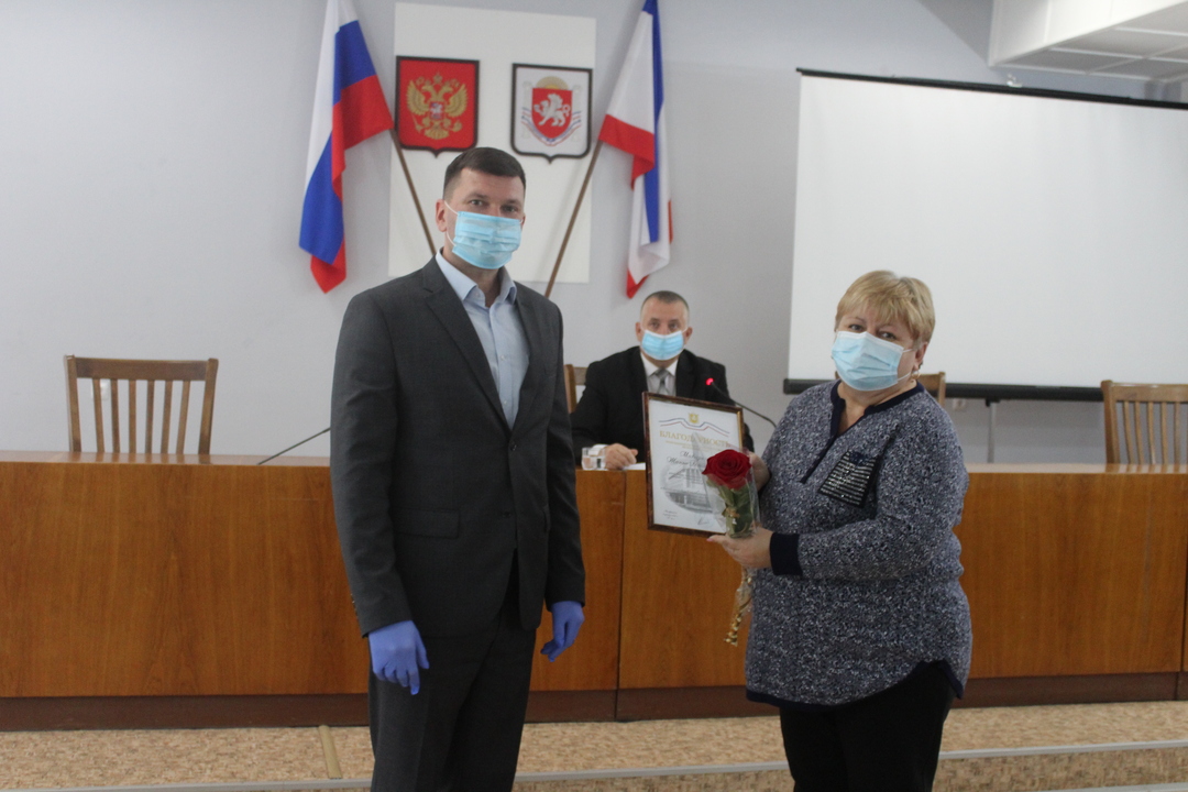 Глава муниципального образования – Председатель Ленинского районного совета Олег Водопьянов провел 19 сессию Ленинского районного совета 2-го созыва