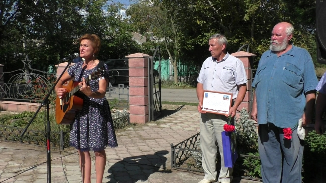 Делегация Славянского района Краснодарского края почтила память погибшего земляка при обороне станции Семь Колодезей