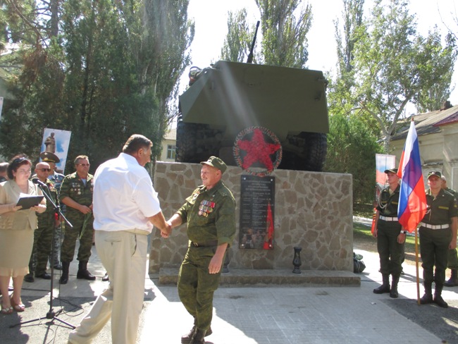 Митинг, посвященный открытию Памятного знака воинам интернационалистам в пгт Ленино