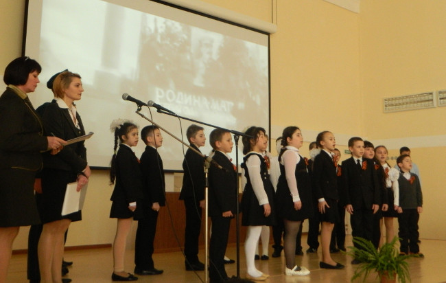 В общеобразовательной школе № 2 пгт Ленино проведён «Урок мужества», посвященный Дню памяти о россиянах, исполнявших служебный долг за пределами Отечества