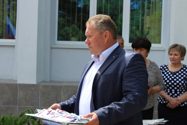 В пгт Ленино состоялась церемония награждения лауреатов, победителей, дипломантов и призеров республиканских конкурсов