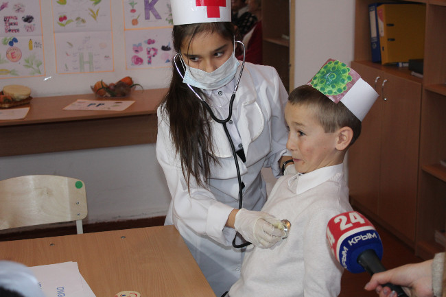 В общеобразовательных учреждениях Ленинского района проводятся мероприятия по профилактике и предупреждению заболевания гриппом и ОРВИ