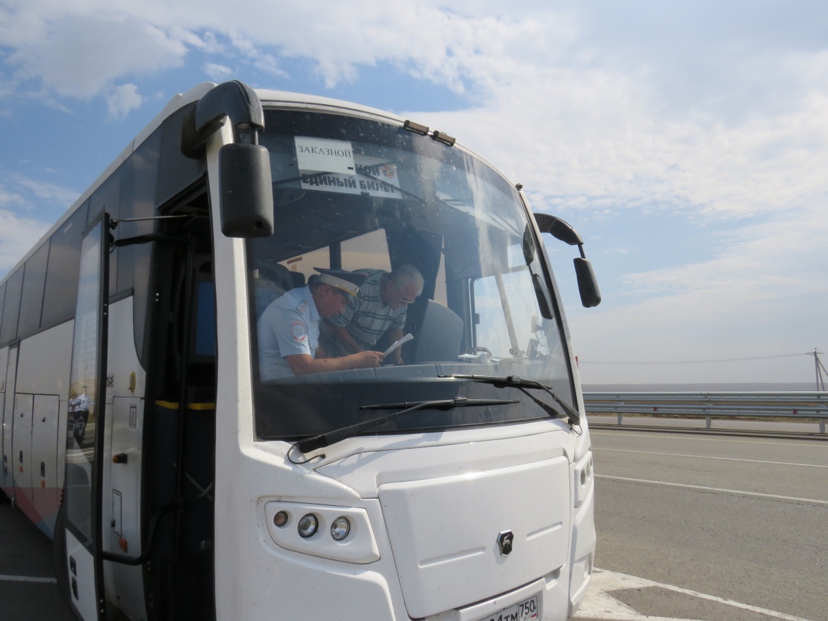 Госавтоинспекция Ленинского района проверяет безопасность пассажирских перевозок