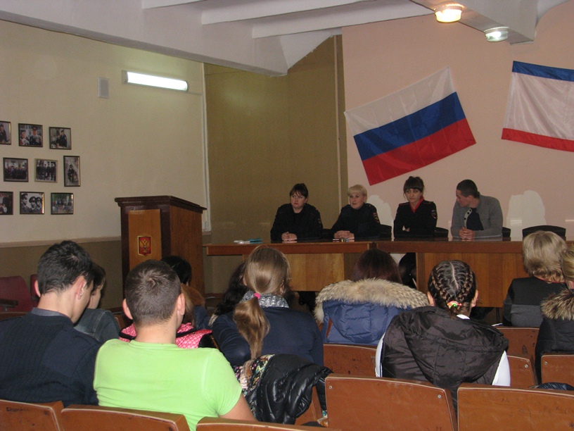 В Ленинском районе в школах проходит акция «Готовимся к сдаче норм ГТО вместе с полицейским» В Ленинском районе в школах проходит акция «Готовимся к сдаче норм ГТО вместе с полицейским»