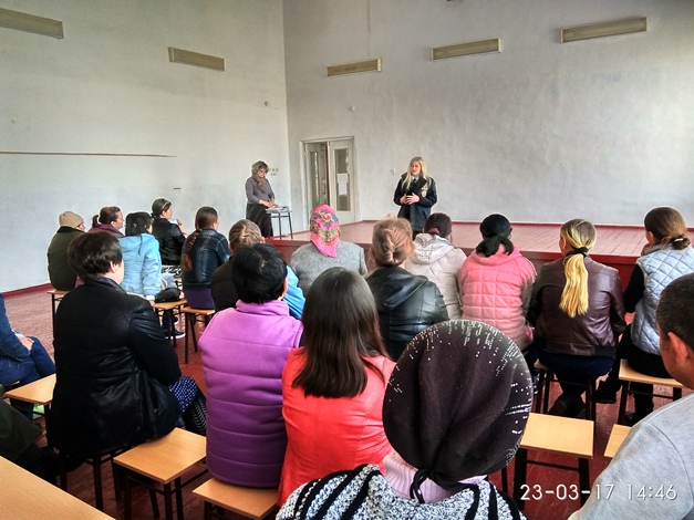 В Ленинском районе полицейские рассказали школьникам и родителям об опасности, подстерегающей детей в интернете