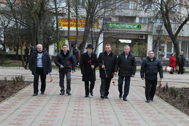 В Ленинском районе проведены мероприятия, посвященные Дню Героев Отечества