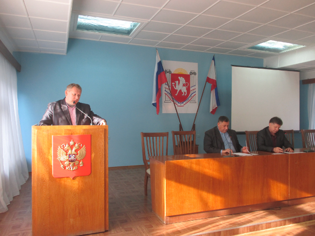 Глава Администрации Ленинского района Александр Мачусский провел совещание с главами поселений района