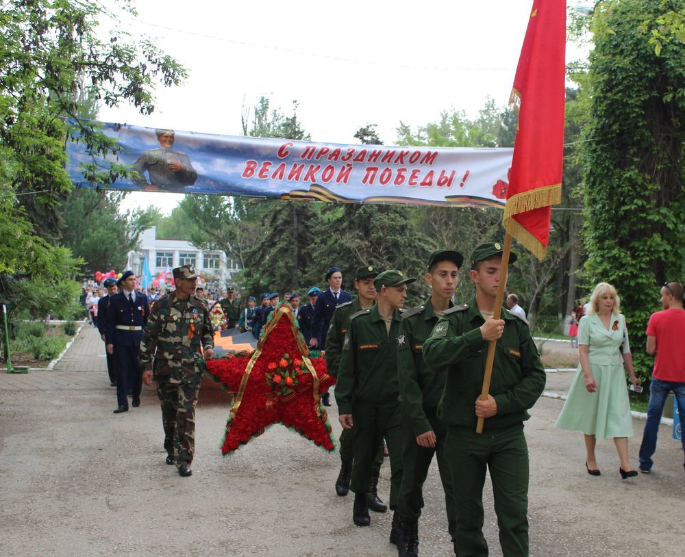 В Ленинском районе проведены шествие «Бессмертный полк России» и торжественный митинг, посвященные 73-й годовщине Великой Победы