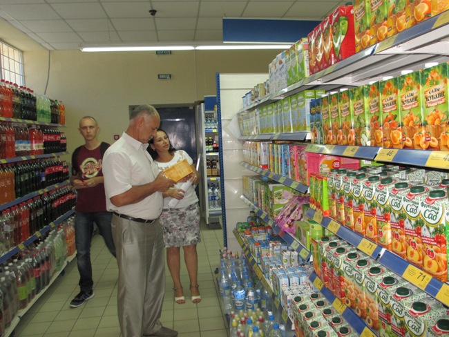 Александр Хохлов посетил торговое предприятие локальной сети